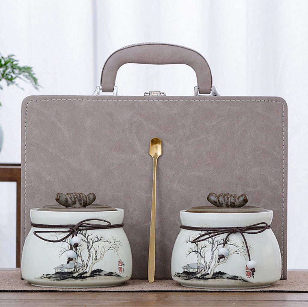 Keraminių arbatos indų rinkinys su odine dėžute