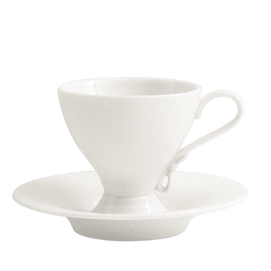 Baltas porceliano puodelis su lėkštute