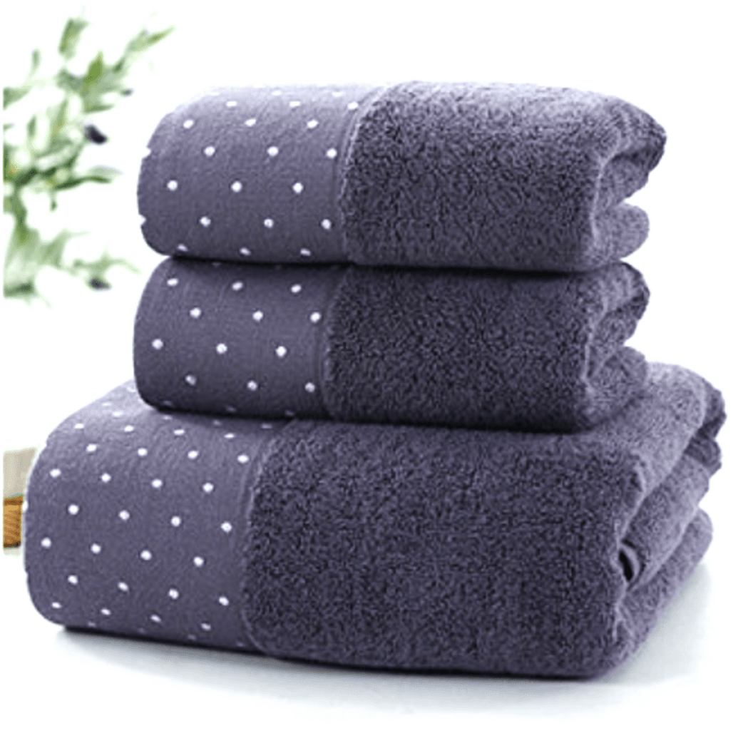 minkštų vonios rankšluosčių komplektas su taškeliais