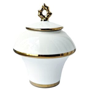 Baltas keraminis indas su auksiniais akcentais ir dangteliu