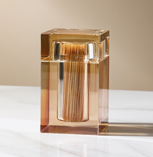 auksinis stiklinis dantų krapštukų indelis